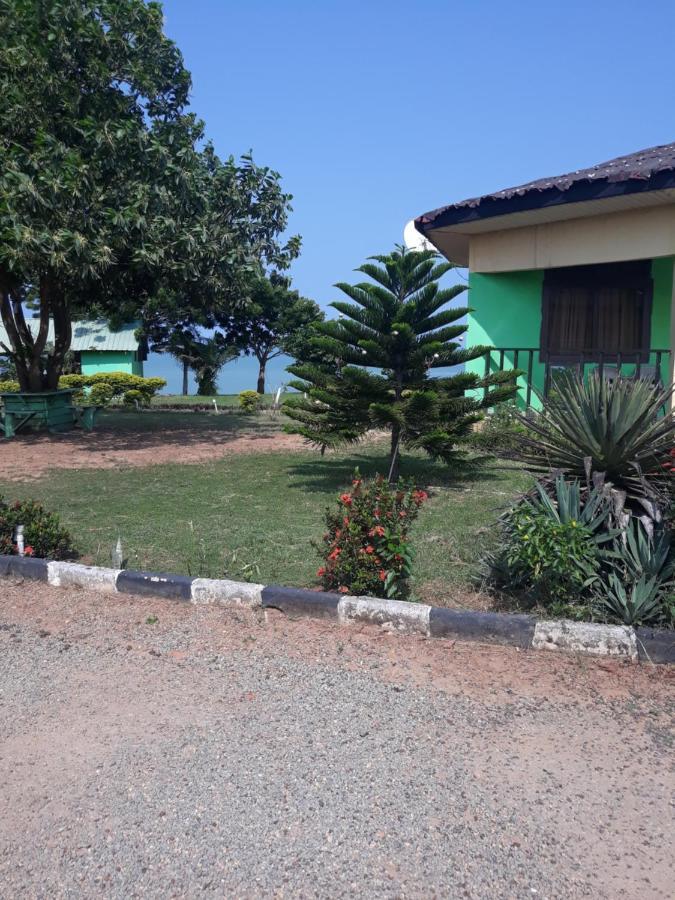 Abuesi Beach Resort Sekondi-Takoradi Exteriör bild