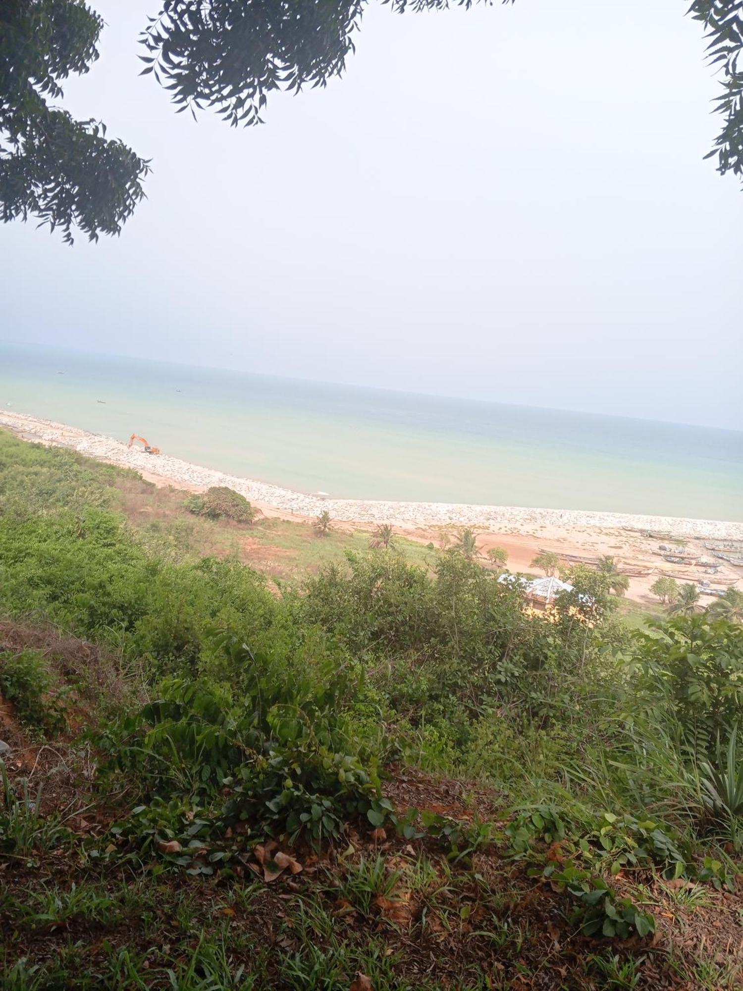 Abuesi Beach Resort Sekondi-Takoradi Exteriör bild