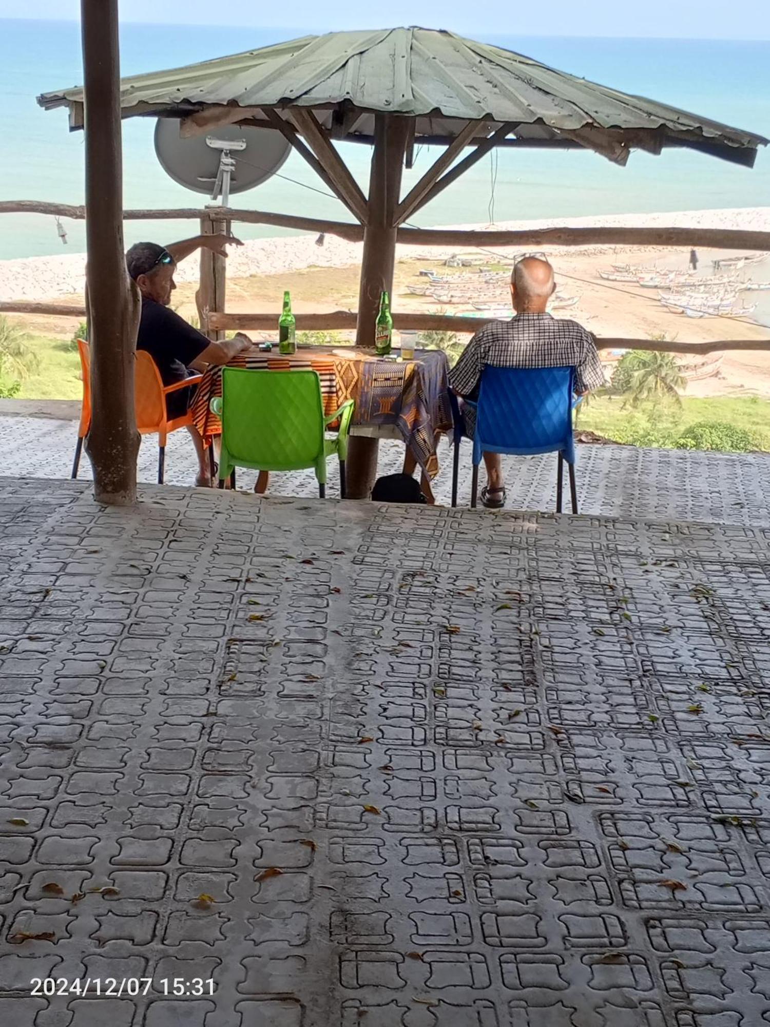 Abuesi Beach Resort Sekondi-Takoradi Exteriör bild