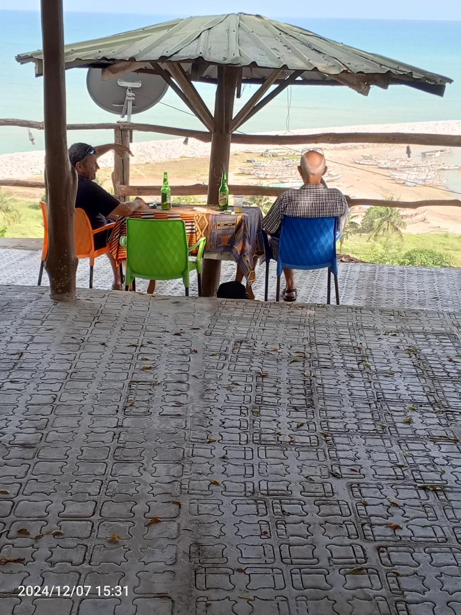 Abuesi Beach Resort Sekondi-Takoradi Exteriör bild