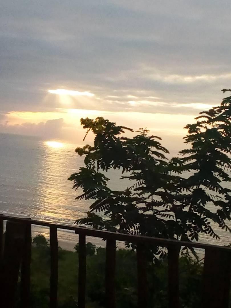 Abuesi Beach Resort Sekondi-Takoradi Exteriör bild